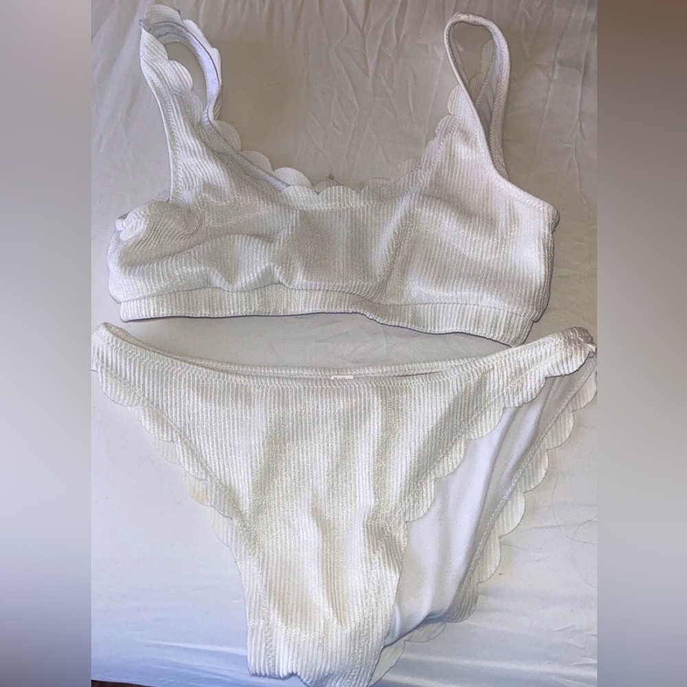 WHITE RUFFLE 2 PIECE BIKINI!